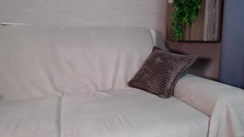 Snapshot of yummy_blonde chatting on 06/16/26, 07:33 you babe online show from 06/16/26, 07:33