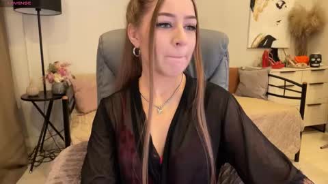 Yummy Jane online show from 10/23/25, 01:05