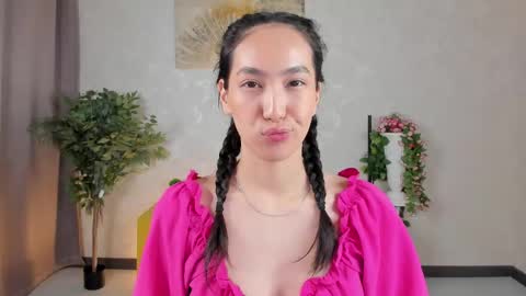 Snapshot of yummy_lamii chatting on 02/20/26, 03:47 Cindey online show from 02/20/26, 03:47