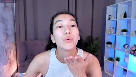 Snapshot of yummy_lamii chatting on 07/19/26, 03:32 Cindey online show from 07/19/26, 03:32