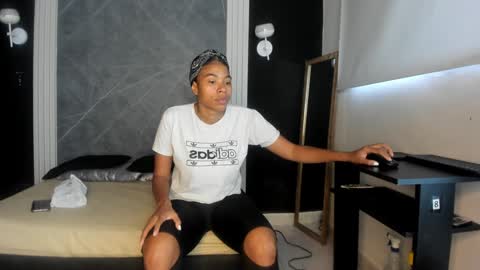 Yummyduo online show from 01/19/25, 11:56