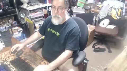 Snapshot of yummyflguy chatting on 05/18/26, 06:25 yummyflguy online show from 05/18/26, 06:25