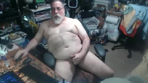 Snapshot of yummyflguy chatting on 05/27/26, 06:05 yummyflguy online show from 05/27/26, 06:05