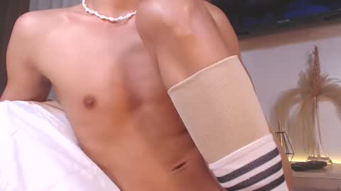 Justine online show from 09/22/25, 08:55