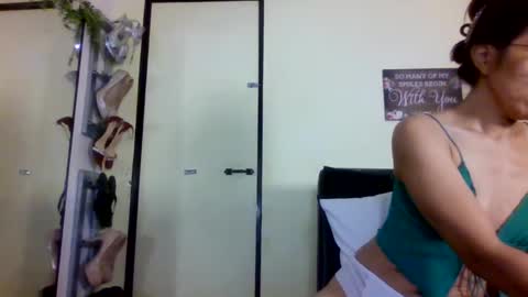 Snapshot of yummylheng chatting on 03/10/25, 02:06 yummylheng online show from 03/10/25, 02:06