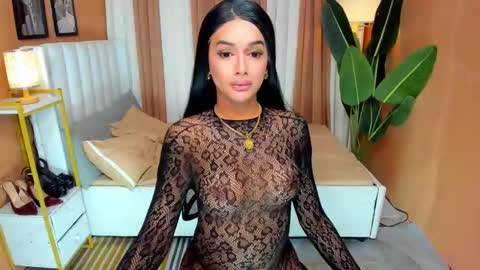 Goddes Renalyn online show from 01/18/25, 07:49