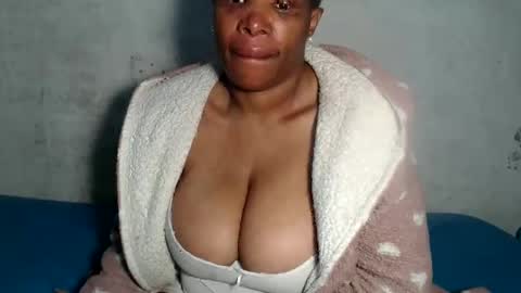 yummytittsxx online show from 01/14/25, 04:15