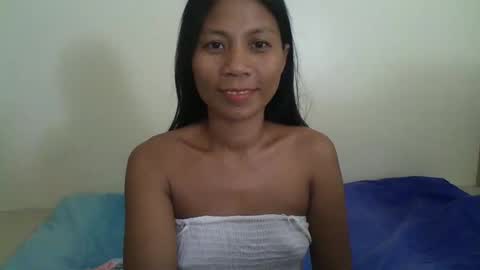 yuna_05 online show from 04/13/26, 02:00