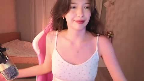 Snapshot of yuna_sunshy chatting on 06/20/26, 09:50 Yuna online show from 06/20/26, 09:50