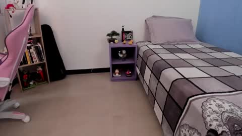 Yuna online show from 12/20/24, 04:36