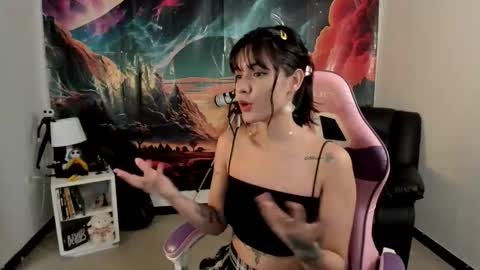 Yuna online show from 01/13/26, 03:28