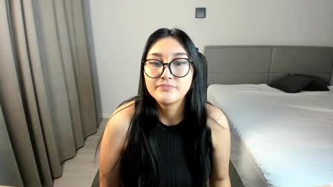 Yuna online show from 11/20/25, 07:13