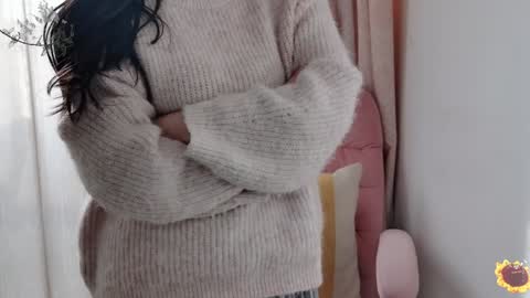 YunEr online show from 12/18/24, 06:43