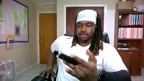 Snapshot of yungbbcbro chatting on 12/29/24, 05:10 Octavian online show from 12/29/24, 05:10