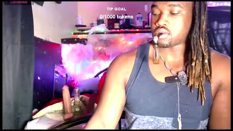 Snapshot of yungbbcbro chatting on 01/01/25, 03:24 Octavian online show from 01/01/25, 03:24