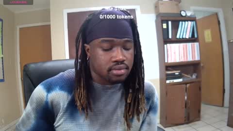 Snapshot of yungbbcbro chatting on 01/10/25, 05:15 Octavian online show from 01/10/25, 05:15