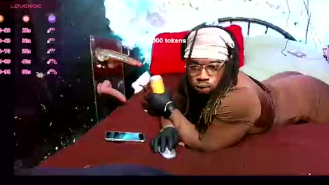 Snapshot of yungbbcbro chatting on 01/27/25, 08:51 Octavian online show from 01/27/25, 08:51