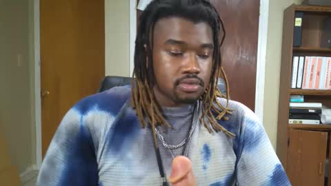 Snapshot of yungbbcbro chatting on 11/22/25, 05:17 Octavian online show from 11/22/25, 05:17