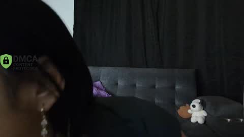 Snapshot of yungelitamor_ chatting on 05/12/26, 04:53 ELITA online show from 05/12/26, 04:53