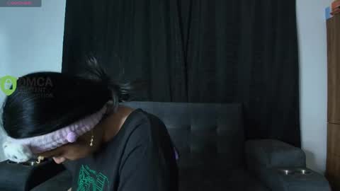 Snapshot of yungelitamor_ chatting on 05/24/26, 04:50 ELITA online show from 05/24/26, 04:50
