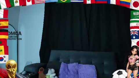 Snapshot of yungelitamor_ chatting on 06/17/26, 04:48 ELITA online show from 06/17/26, 04:48
