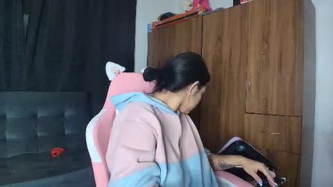 Snapshot of yungelitamor_ chatting on 07/05/26, 04:52 ELITA online show from 07/05/26, 04:52