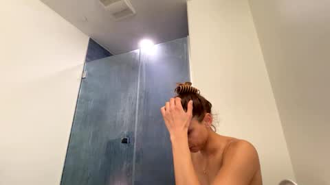 BbyTSSLut online show from 10/05/25, 08:51