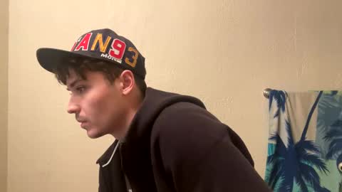 yungstudbev online show from 01/10/25, 04:33