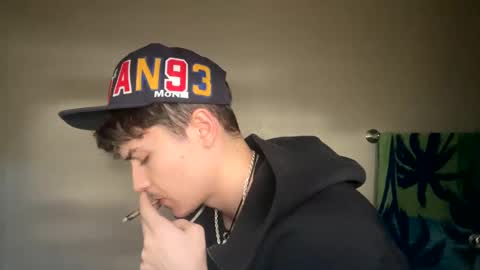 yungstudbev online show from 01/12/25, 03:14