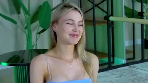 Tessa online show from 07/24/26, 06:39