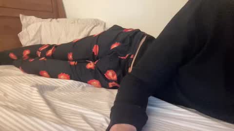 yungwolf69 online show from 09/23/25, 04:26