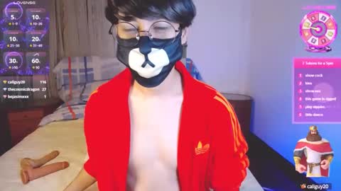 Snapshot of yuniorb chatting on 02/15/25, 04:25 the puppy boy online show from 02/15/25, 04:25