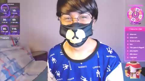 Snapshot of yuniorb chatting on 11/14/25, 03:49 the puppy boy online show from 11/14/25, 03:49