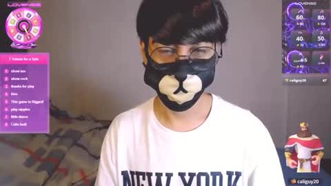 Snapshot of yuniorb chatting on 11/19/25, 04:01 the puppy boy online show from 11/19/25, 04:01