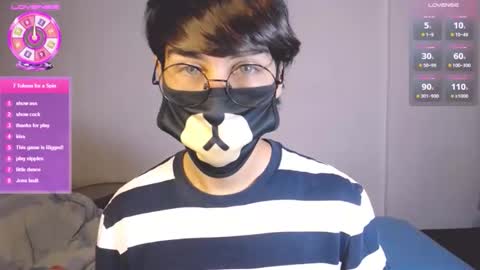 Snapshot of yuniorb chatting on 12/04/25, 03:38 the puppy boy online show from 12/04/25, 03:38