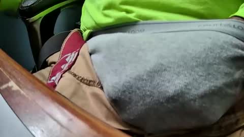 Snapshot of yuppers1234 chatting on 10/17/25, 06:10 yuppers1234 online show from 10/17/25, 06:10