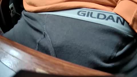 Snapshot of yuppers1234 chatting on 10/23/25, 05:44 yuppers1234 online show from 10/23/25, 05:44