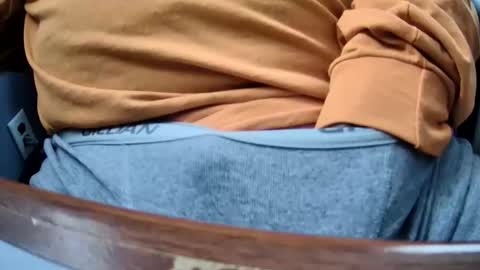 Snapshot of yuppers1234 chatting on 12/03/25, 02:15 yuppers1234 online show from 12/03/25, 02:15