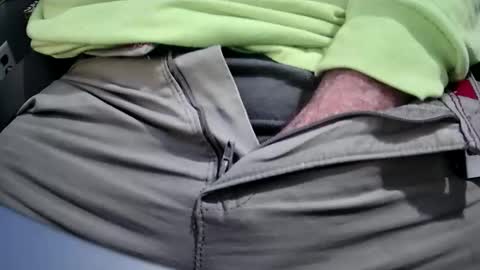 Snapshot of yuppers1234 chatting on 12/15/25, 12:42 yuppers1234 online show from 12/15/25, 12:42