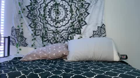 yurdreams_22 online show from 03/09/25, 05:33