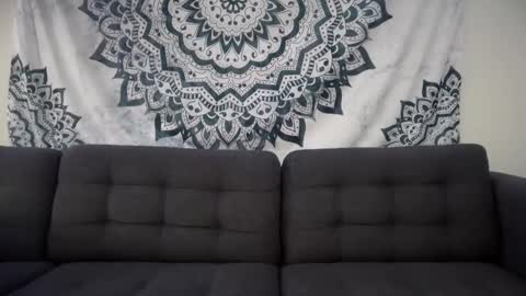 yurdreams_22 online show from 10/28/25, 01:58