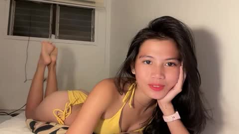 Snapshot of yuri_kai chatting on 11/13/25, 01:59 yuri online show from 11/13/25, 01:59