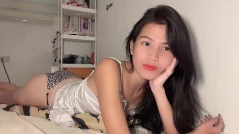 Snapshot of yuri_kai chatting on 12/02/25, 01:28 yuri online show from 12/02/25, 01:28