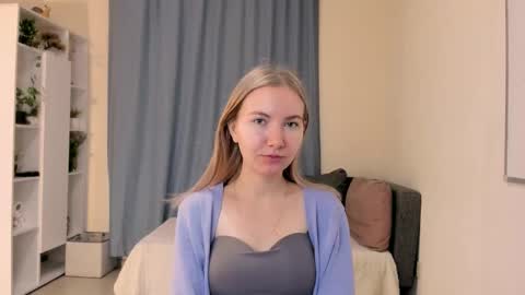 Alesia online show from 12/04/25, 07:28