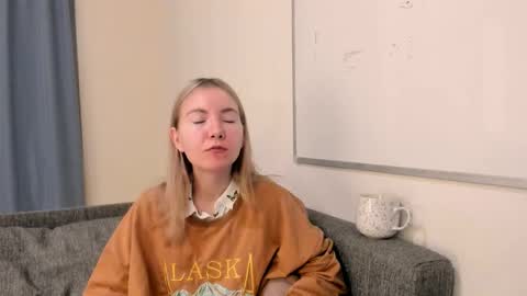 Alesia online show from 12/18/25, 08:31