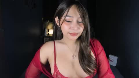 Snapshot of yuriefoster chatting on 10/13/25, 01:27 Yurie online show from 10/13/25, 01:27
