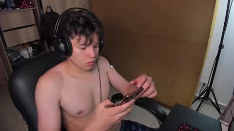 yurii_moody online show from 12/27/24, 11:10