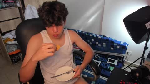 yurii_moody online show from 09/26/25, 08:24