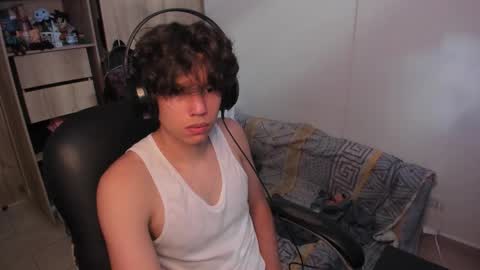 yurii_moody online show from 11/22/25, 07:46