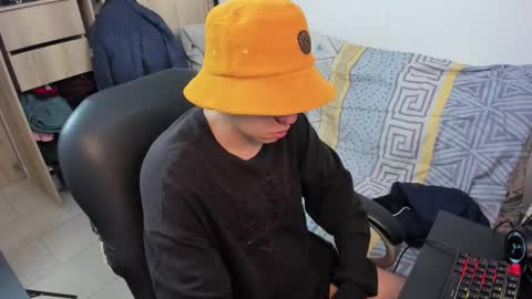 yurii_moody online show from 02/01/26, 05:11